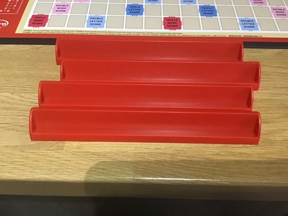 Hasbro A8166 scrabble crossword game  Board Game - Boxed - Image 4 of 4