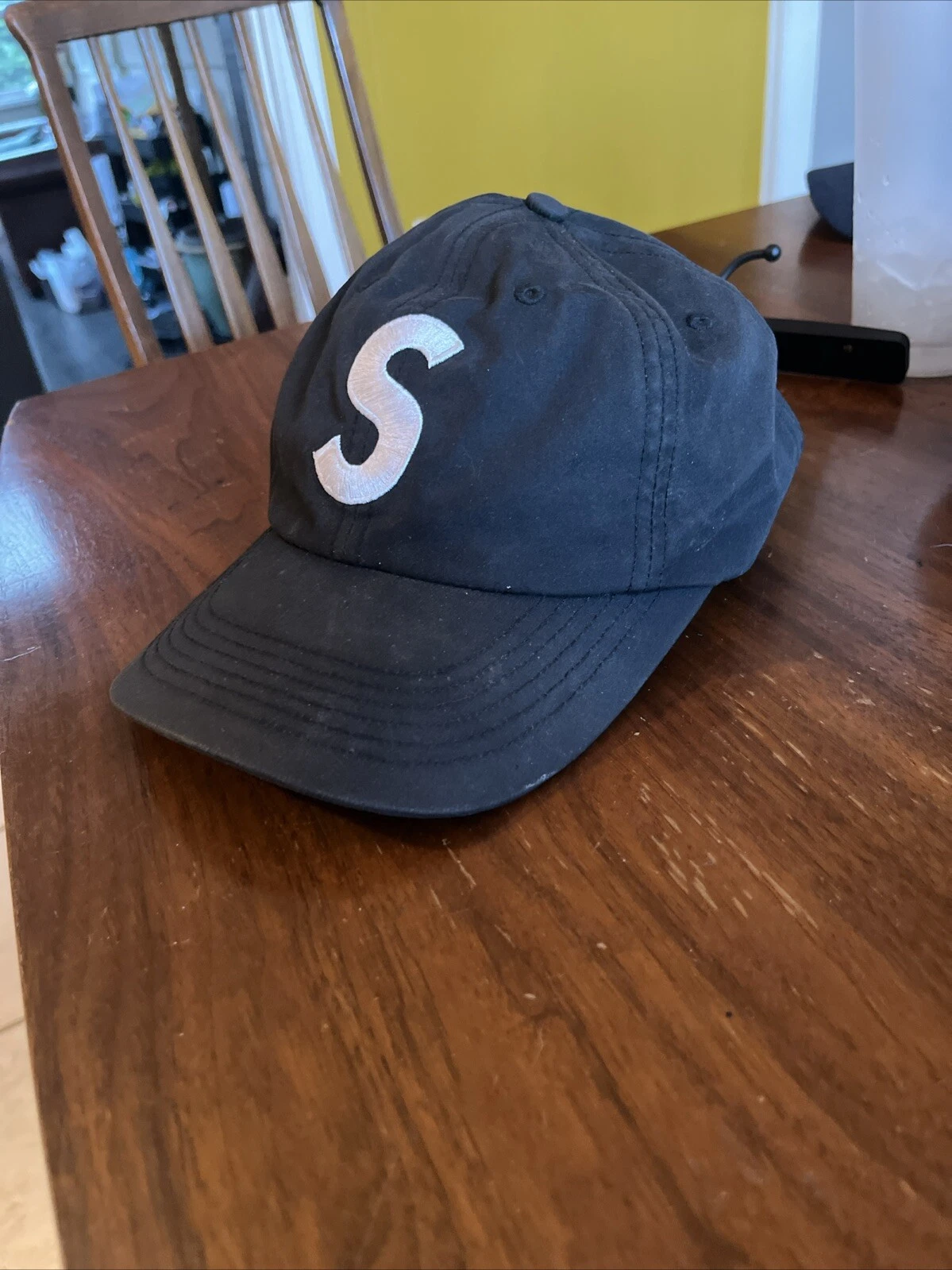 Bouchon 6 panneaux noir Supreme FW21 Valve S Logo