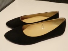 Black faux suede shoes size 6/7