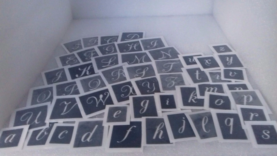 40 x Plantilla de mayúsculas y minúsculas gigantes (mezcla) para grabar alfabeto de vidrio