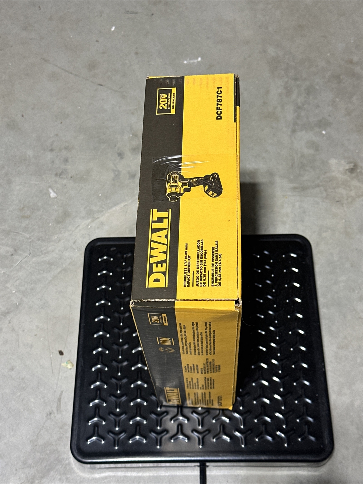 NEW DEWALT DCF787C1 20V MAX BL LiIon 1/4" Impact Driver Kit W