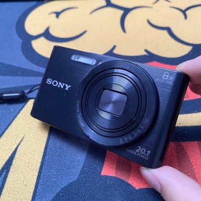 Sony DSC-W830 Cyber-Shot 20.1MP 8x zoom Digital Camera Black