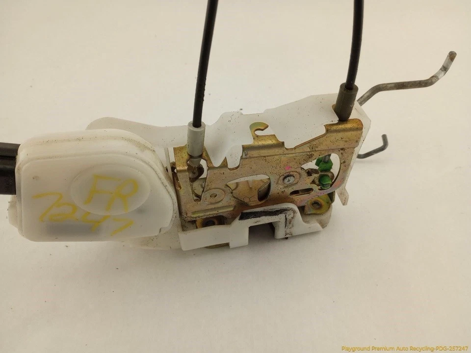 Actuador de cierre de cerradura de puerta delantera derecha pasajero Mitsubishi Eclipse Spyder 01-05  Foto 3 de 4