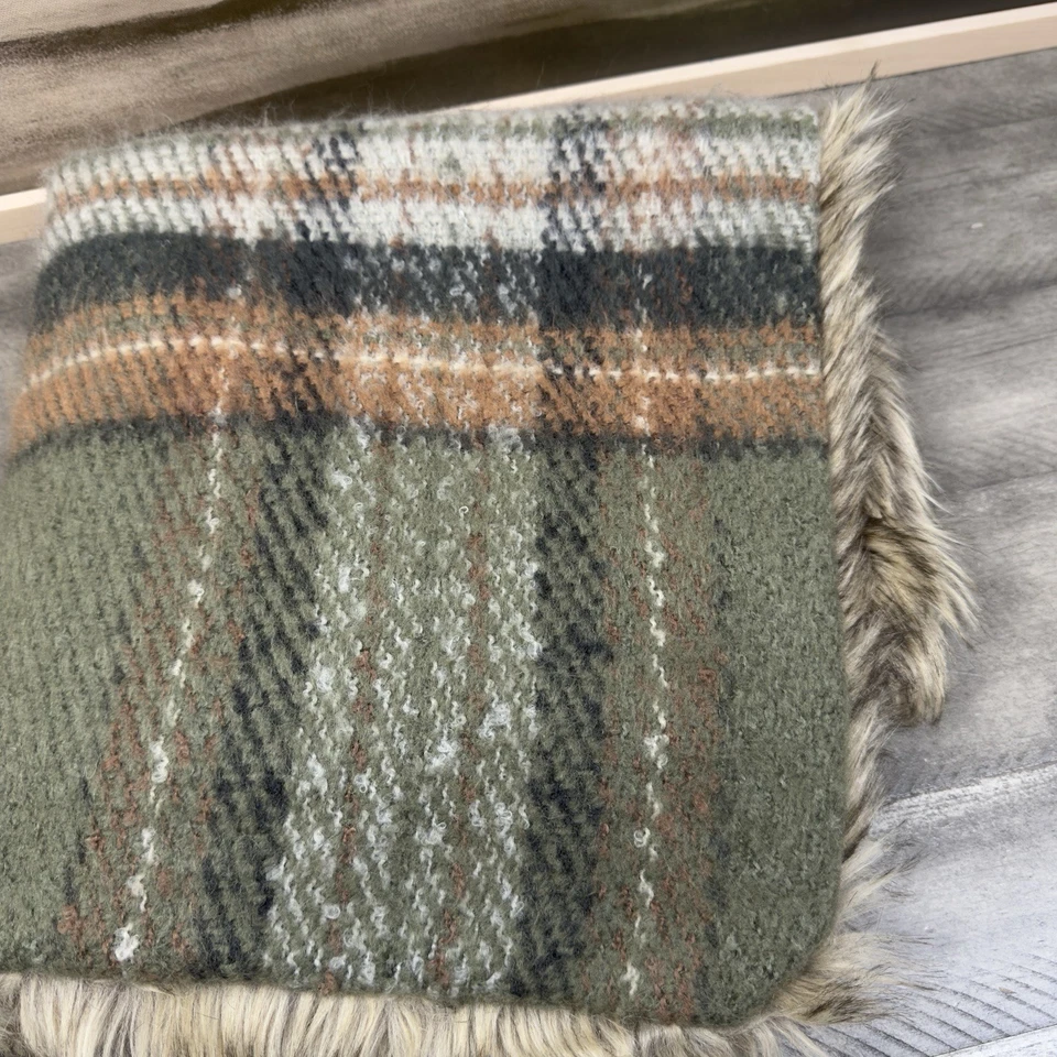 Pottery Barn Stewart a cuadros con funda de almohada trasera de piel sintética solo 24”x24” lavada Foto 2 de 4