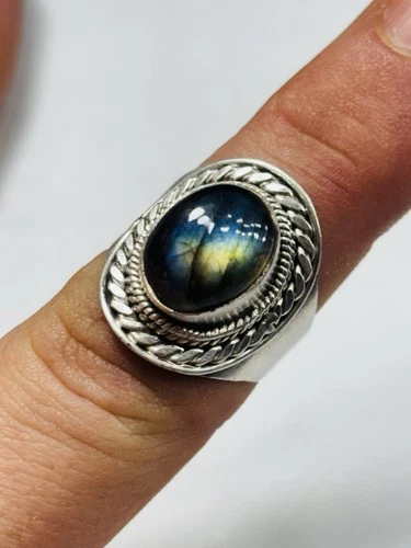 Vintage silver ring UK size M with high quality labradorite used
