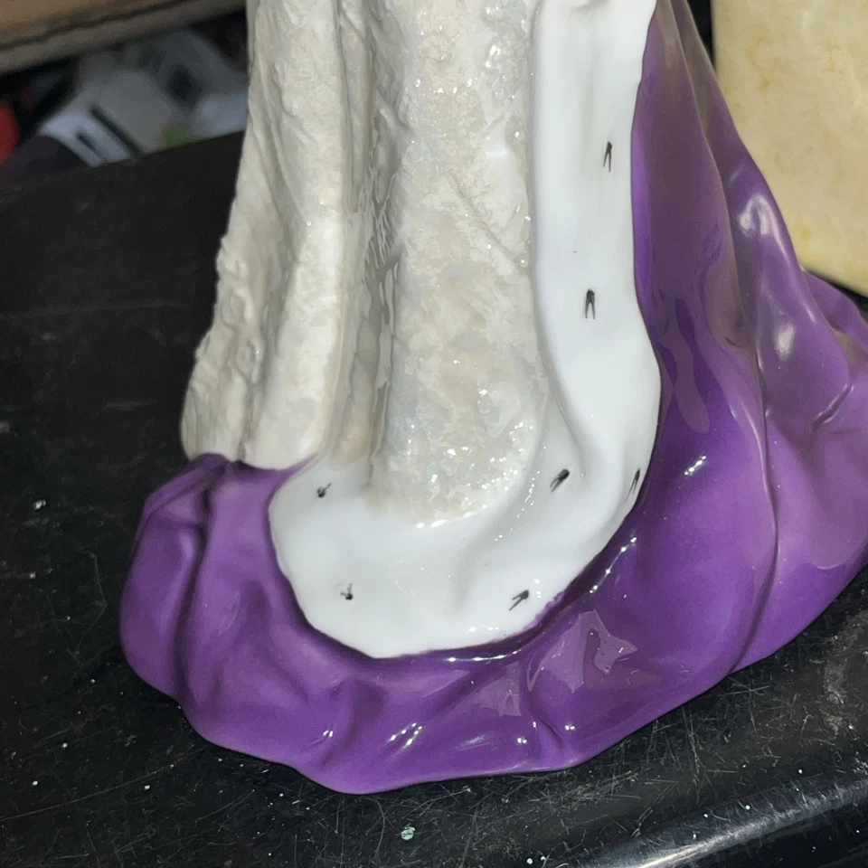 Queen Elizabeth 2, Coalport figure, 70th, 1996, Ltd 298/500, Certificate, BNIB  - Image 4 of 4