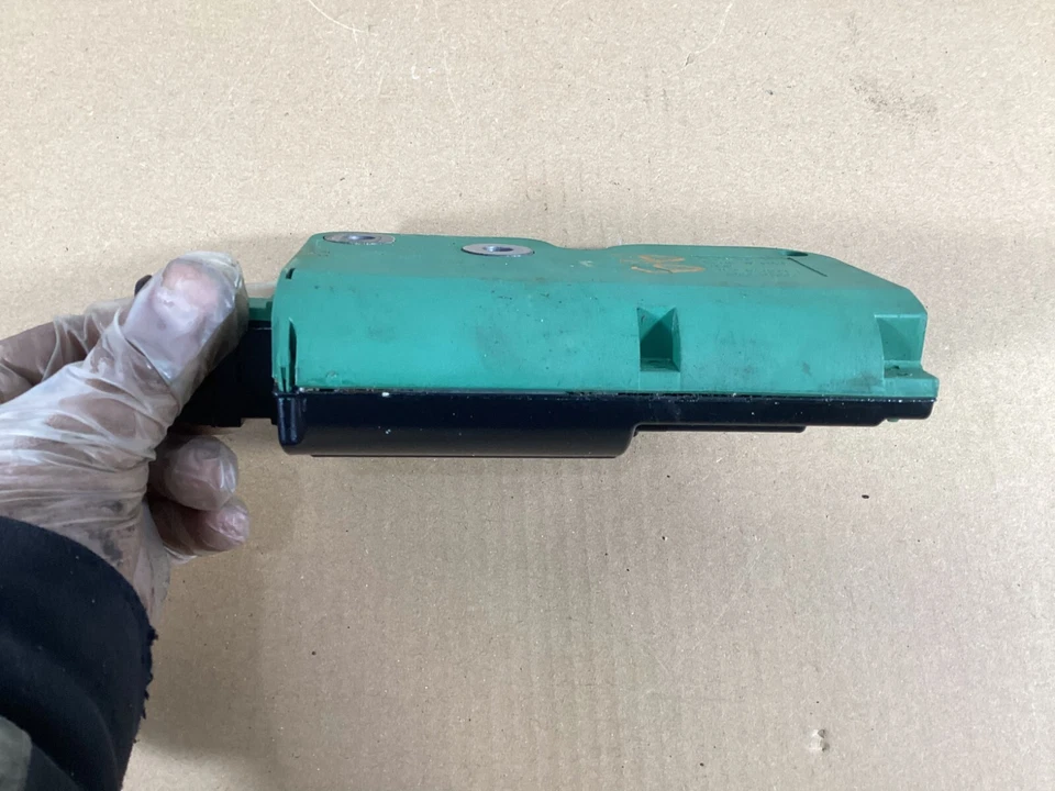 Porsche Cayenne 2008-2010 tapa maletero Striker escotilla motor actuador 7L0827511E OEM. Foto 4 de 4