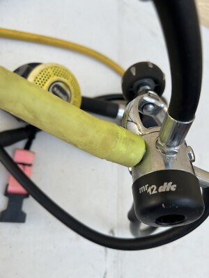 Mares Axis Pro Regulator Set, Yoke, MR12 dfc 1st Stage Octo Mares Axis Pro Regulator Set, Yoke, MR12 dfc 1st Stage Octo