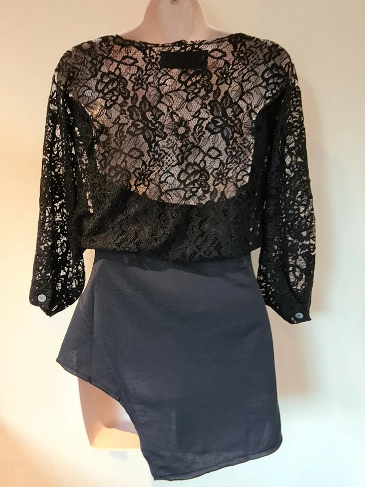 Blusa Alexander McQueen algodão renda acento bainha assimétrica tamanho P Reino Unido 8 10 - Imagem 4 de 4