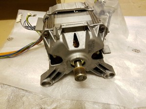 Bosch Classixx 5 Waschmaschine Motor mit Kabelbaum wenig gelaufen.