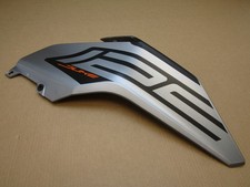 KTM 125 Duke 2023 6.895 km Tankverkleidung rechts (17042)