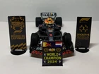 Pitboards 1:43 & 1:18 (Pizarra F1) / Max Verstappen WORLD CHAMPION (2024)