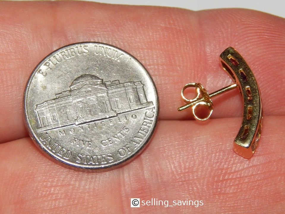 18K 黄金多宝石 7/10 英寸通道套装 HUGGIE 耳环 — 第 4/4 张图片