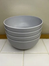 Room Essentials 4 pk Plastic Cereal Bowl Gray, BPA Free 30oz Dishwasher Safe