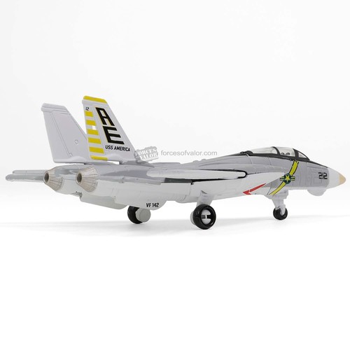 F-14 Tomcat VF-142 "Ghostriders" and Flight Deck Section K - 1/200 Scale Model - Picture 4 of 6