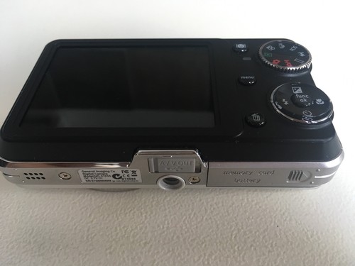 GE E1235 N13086 12.1MP Digital Camera 2.7 inch New - Picture 5 of 8