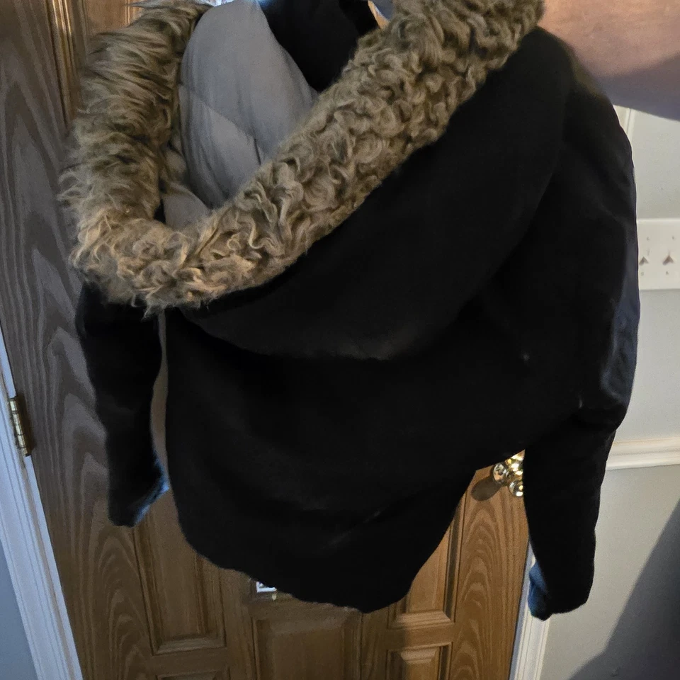 Abrigo parka de plumón Hollister Ultimate para mujer XL negro capucha de piel sintética Foto 2 de 3