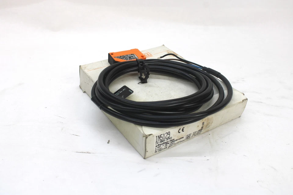 Efector IN5129 IN-3004-BPKG Proximity Sensor New in Box - Image 2 of 4