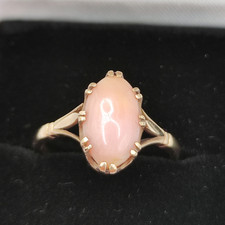 9ct Gold Vintage Coral Solitaire Ring Size R