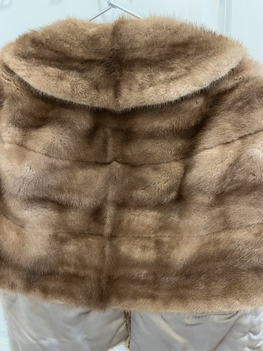 HIGH QUALITY VINTAGE Real FUR SHAWL - Very Soft BLD - Picture 9 of 11