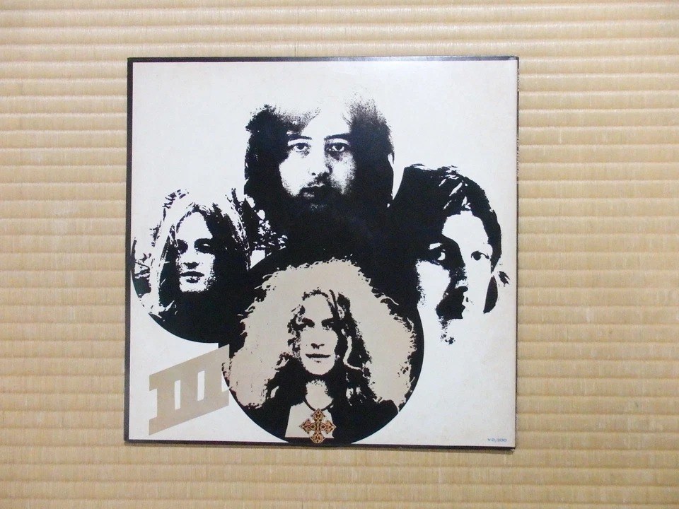 Led Zeppelin – Led Zeppelin III P-8005A Japan - Image 4 of 4