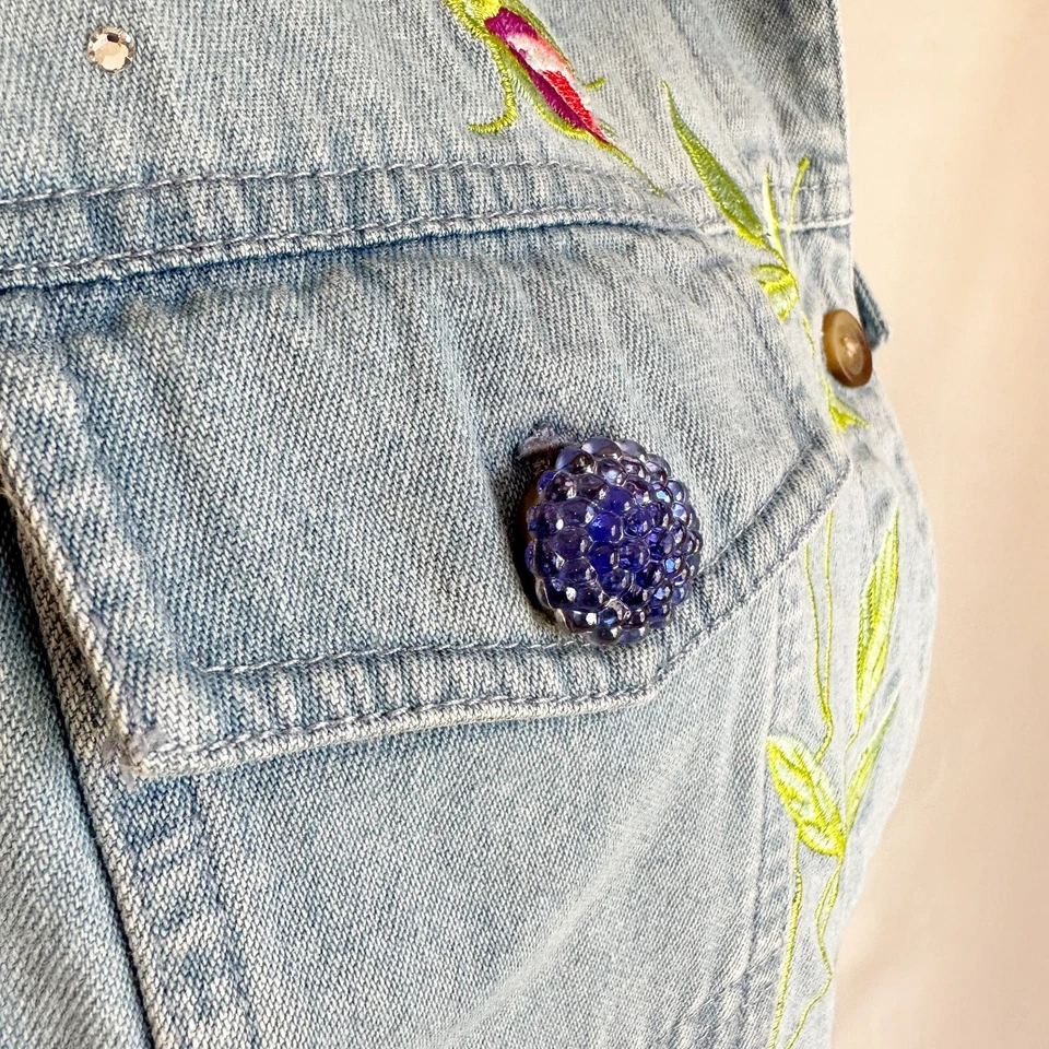 Vintage The Quaker Factory Floral Embroidered Rhinestone Blue Denim Vest Medium - Image 4 of 4