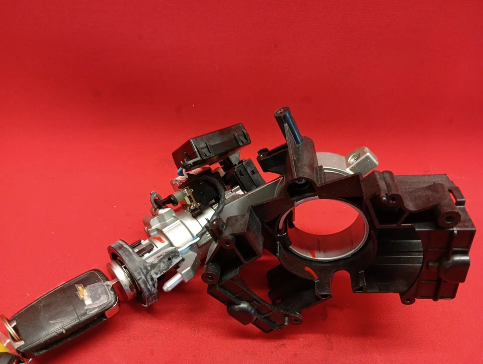 Conjunto de cilindro de bloqueo de encendido GM Buick Chevrolet GMC 2010-2017 con llave 84165716 Foto 4 de 4