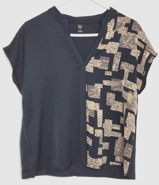 EMERY ROSE Black and Tan sleeveless blouse Sz M Women's