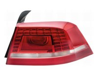 LED-RÜCKLICHT Aussen Links Volkswagen Passat SW 2010-2014 Hella