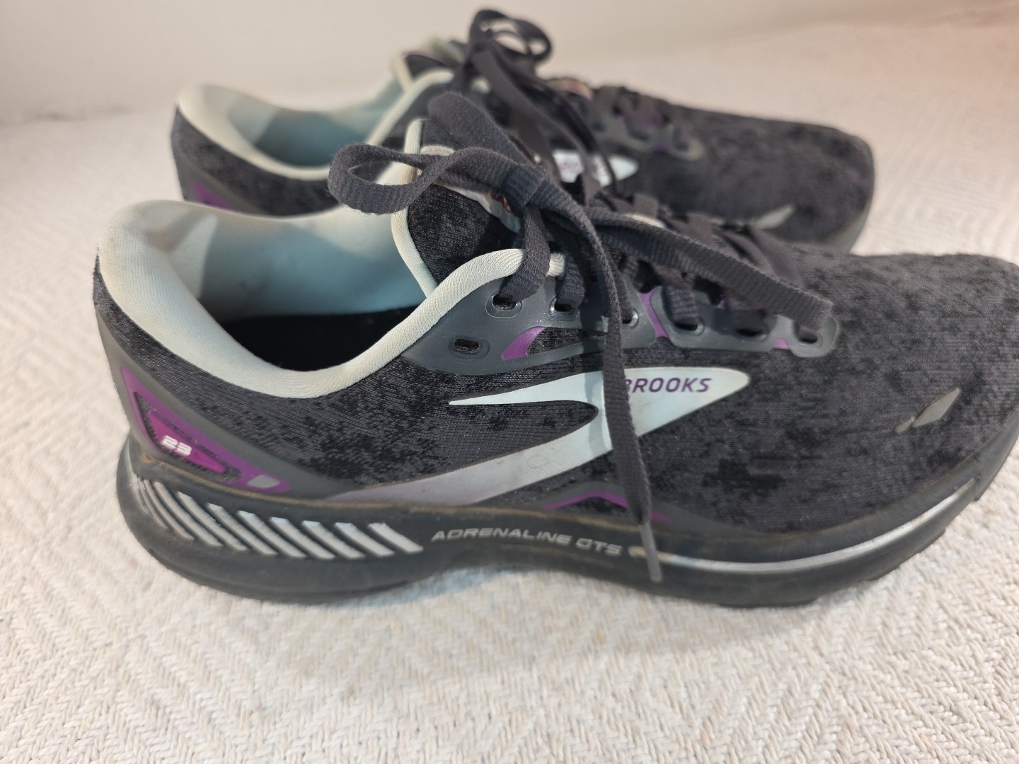 Brooks Adrenaline GTS 23 Women’s Running Shoes – Black Grey 8.5 B