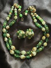 Vintage Green Art Glass Crystal Necklace & Cluster Earrings Demi Parure Set VTG — photo 1