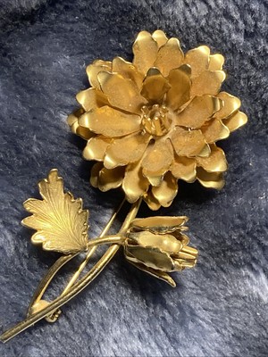 12-24K G Plate? Some brushed Gold Large 3'' Floral Brooch See photos 3-D OLD vtg