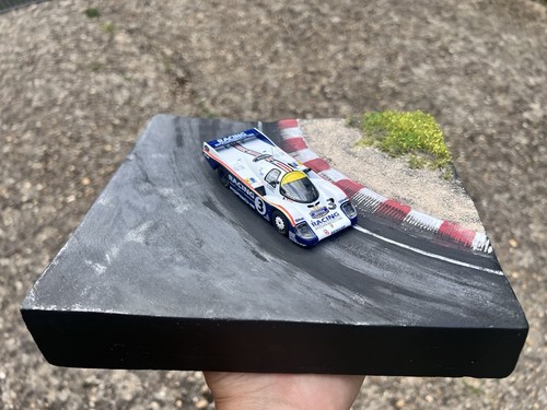 diorama Base 1/43 Portion Circuit 24 Heures Du Mans 1982 Par JMR-Diorama - Foto 2 di 8