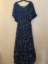 Studio B by Bobeau flutter sleeve maxi dress size M black w/white floral print
