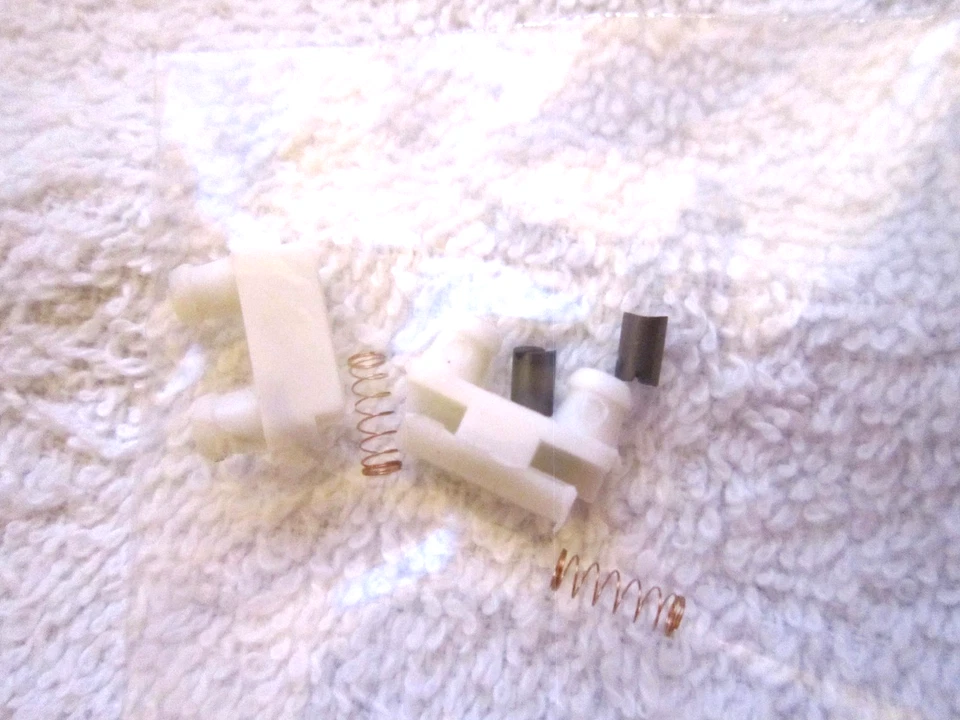 ATHEARN BLUE BOX LOCO MOTOR 84020 TUNE UP KIT - Image 4 of 4