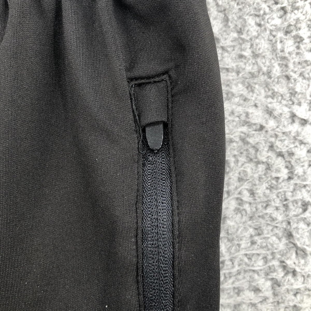 Umbro Joggers Jogging Pants Sweatpants Zip Pocket Men's Size Large