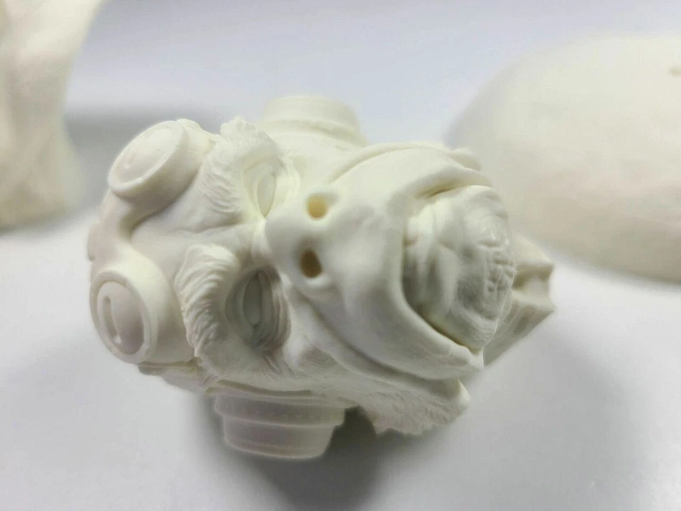 Kuiil Mandalorian Unpainted Bust Model Kit - Image 4 of 4