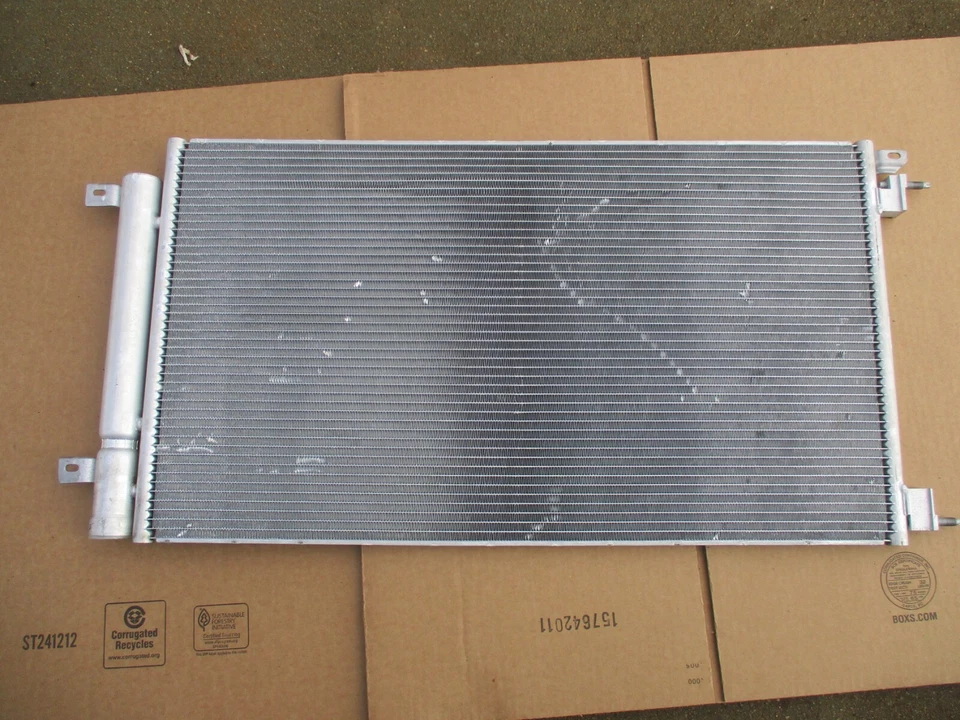 Chevrolet Trailblazer 2020 2021 2022 condensador de aire acondicionado OEM Foto 3 de 4