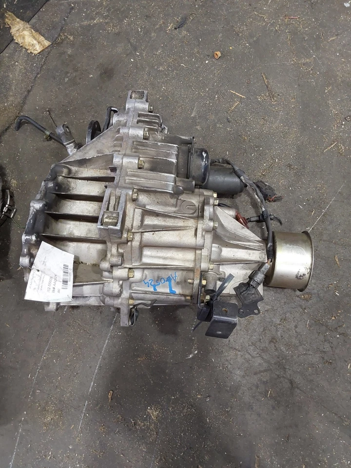 1999 - 2003 英菲尼迪 QX4 转移箱总成原始设备制造商 331002W511 — 第 2/4 张图片