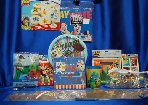 Toy Story Party # 12 Plate Napkin Invite Cake Decal Tablecover Figures Balloons - Picture 2 of 6