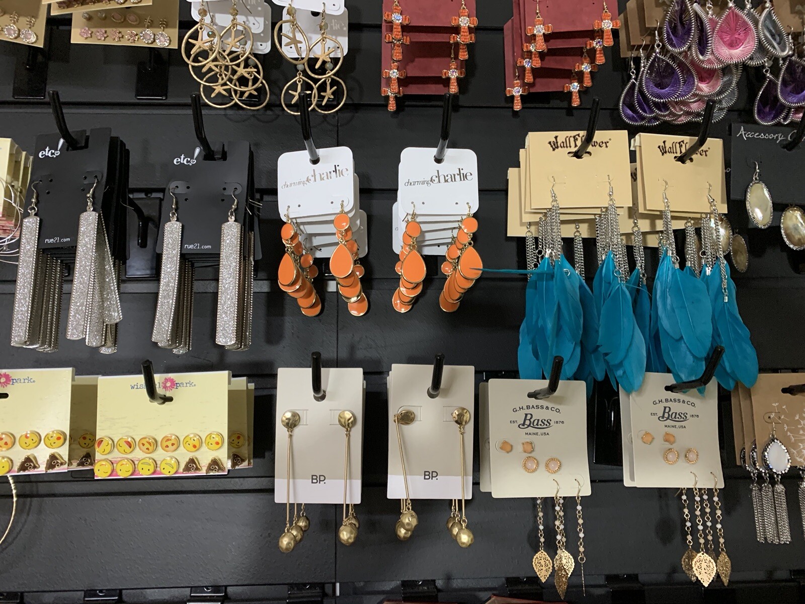 COVID fire sale - Lovisa scoops up 80 jewelry stores in Europe for €60 -  The Sentiment