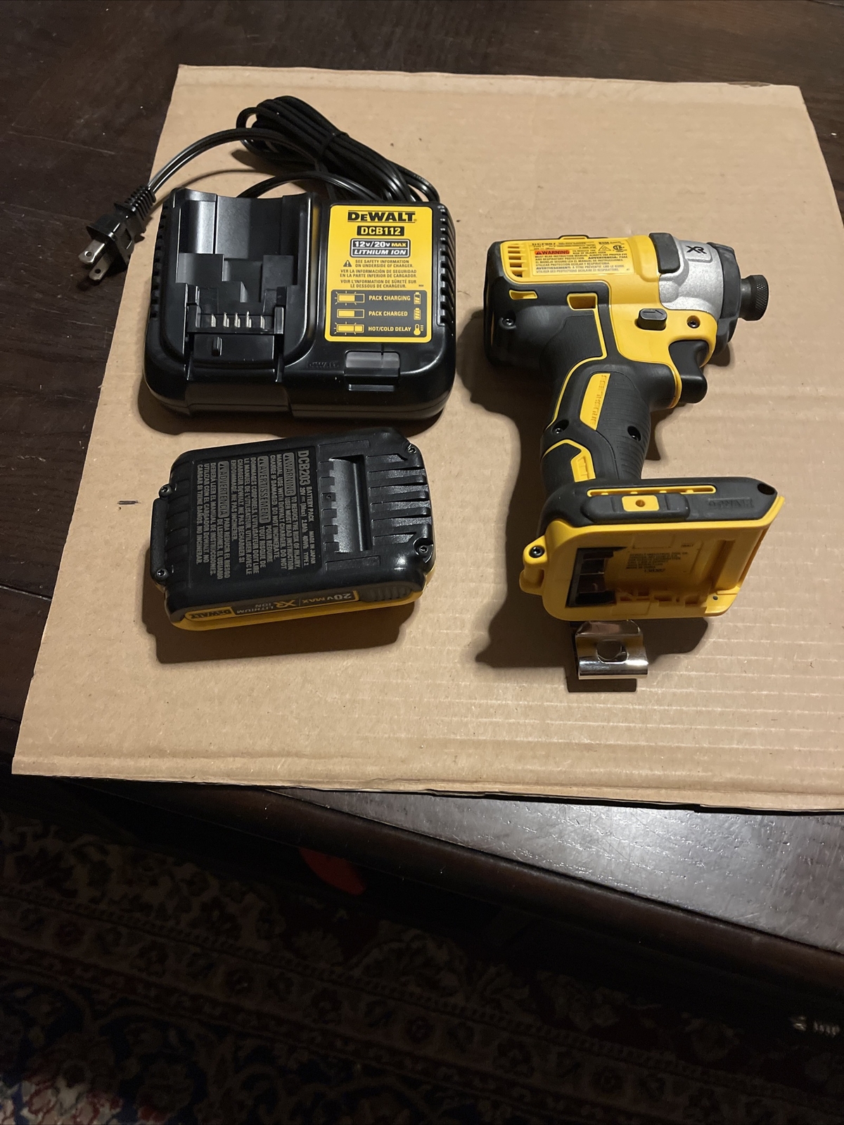 Dewalt DCF840 20V MAX Brushless 1/4" Impact Driver 2.0 battery and