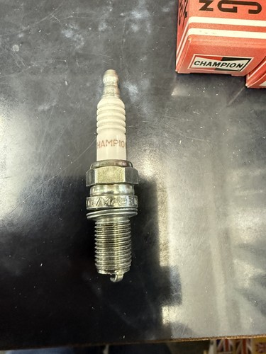 Champion A59C Spark Plugs Racing set of 4 Barn Find New Old Stock - Picture 4 of 4