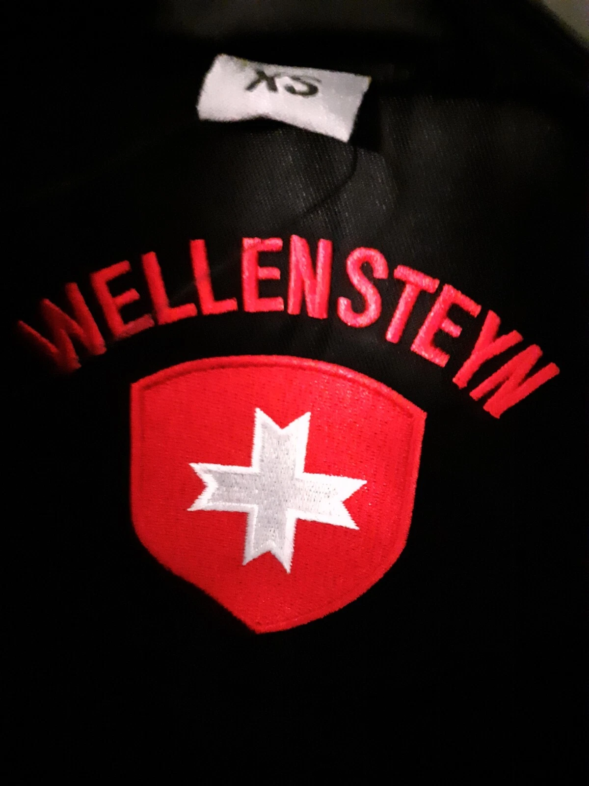 Bild 2 von 12