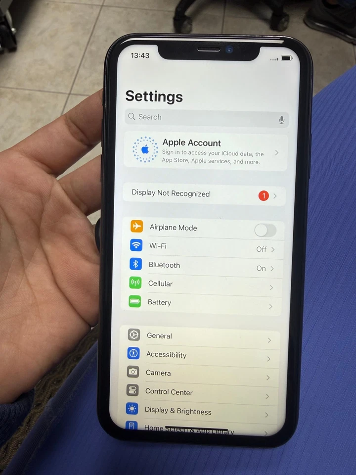 Apple iPhone 11 Negro - 64GB - Desbloqueado - Usado Muy Bueno 5 Foto 3 de 4