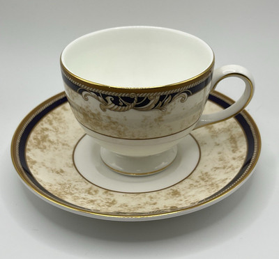 Wedgwood Cornucopia 1995 Cup & Saucer Set Leigh Shape Footed England Bone China