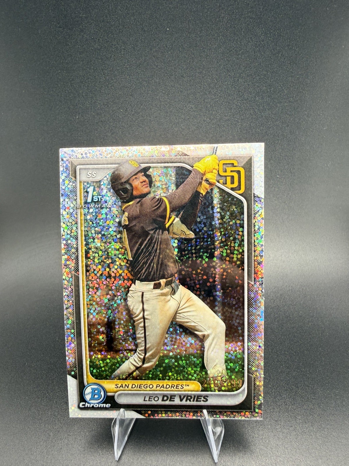 2024 Bowman Chrome Leo De Vries Speckle Refractor 1st Prospect #/299 Padres