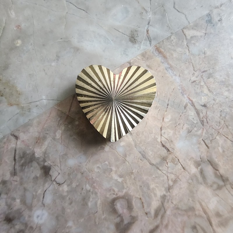 Gold Tone Starburst Heart Bead 