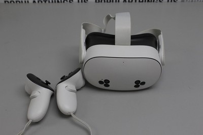 Meta Quest 3S 128GB Standalone All In One VR Headset (C31035546)
