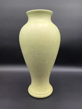 VASE ROYAL HAEGER 12" Green Matte Glaze # 4030 MCM East Dundee (Chicago) IL USA